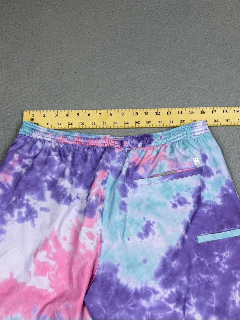 Huk Swim Trunks Men’s Large in Pink, Purple & Teal Tie-Dye Lined Beach Pool